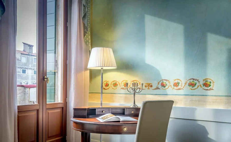 Suite — the desk