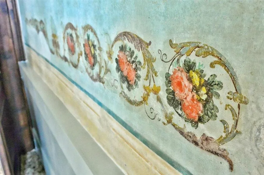 Suite — a detail